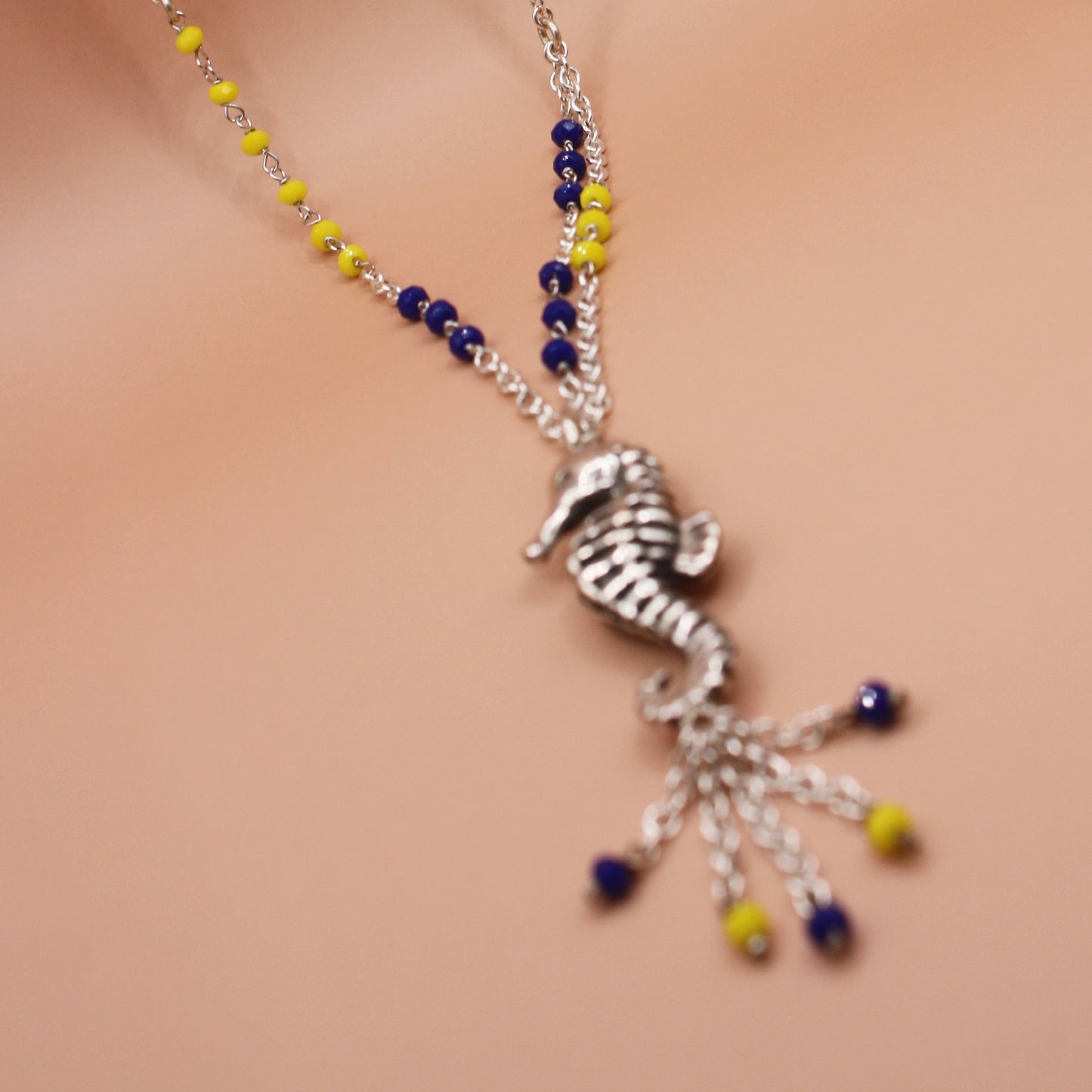 Collana lunga cavalluccio